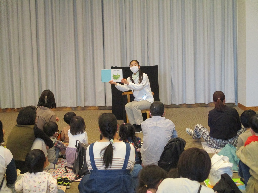 ヨムヨム春のおはなしまつり写真1